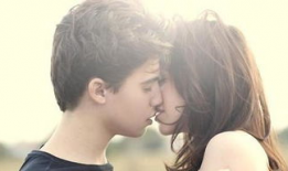 接吻视频教程,跟随视频教程，轻松掌握浪漫接吻艺术